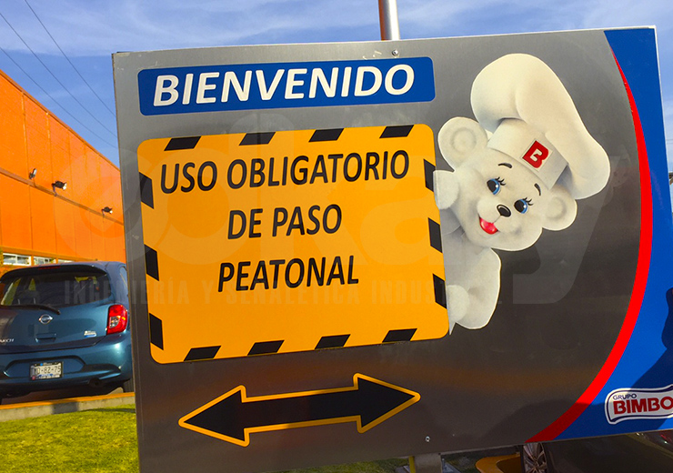 Letreros y tótems en acero